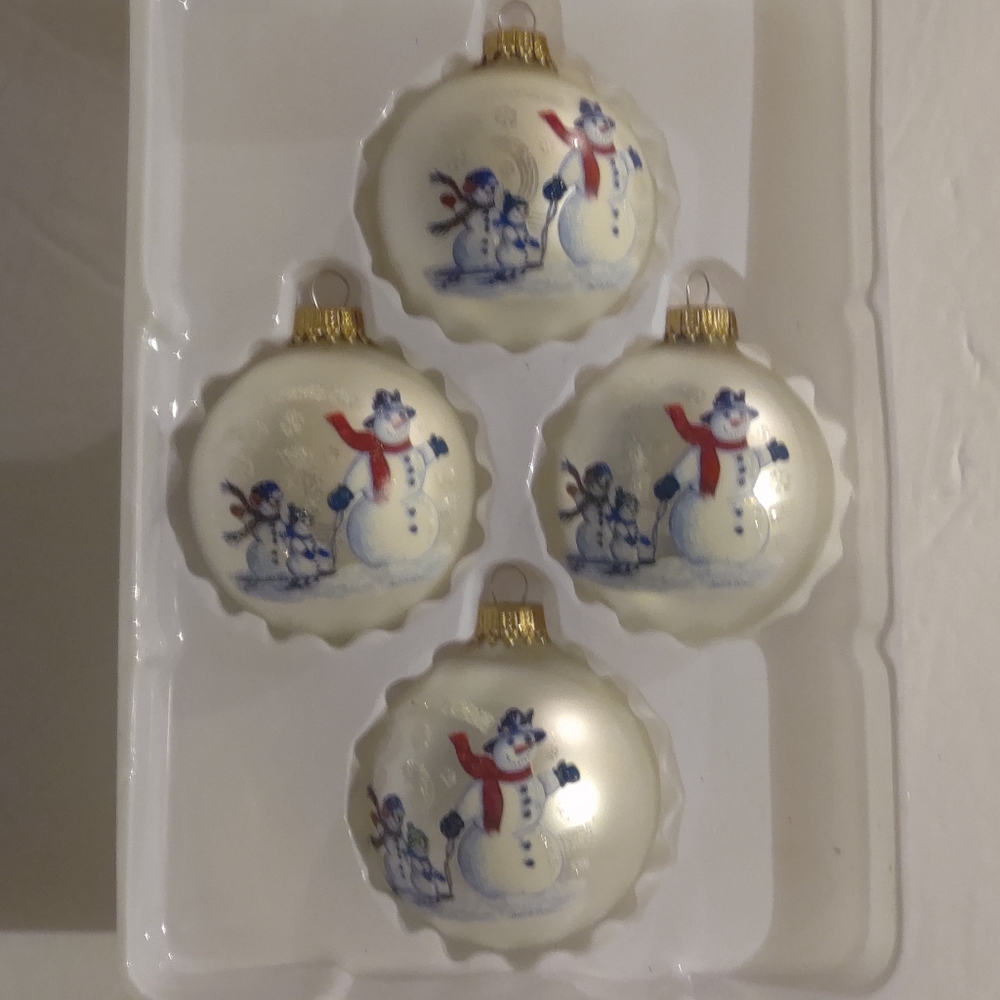 Box of 4 Vintage Snowmen/Winter Glitter Scene, Sleighing Christmas Ornam…